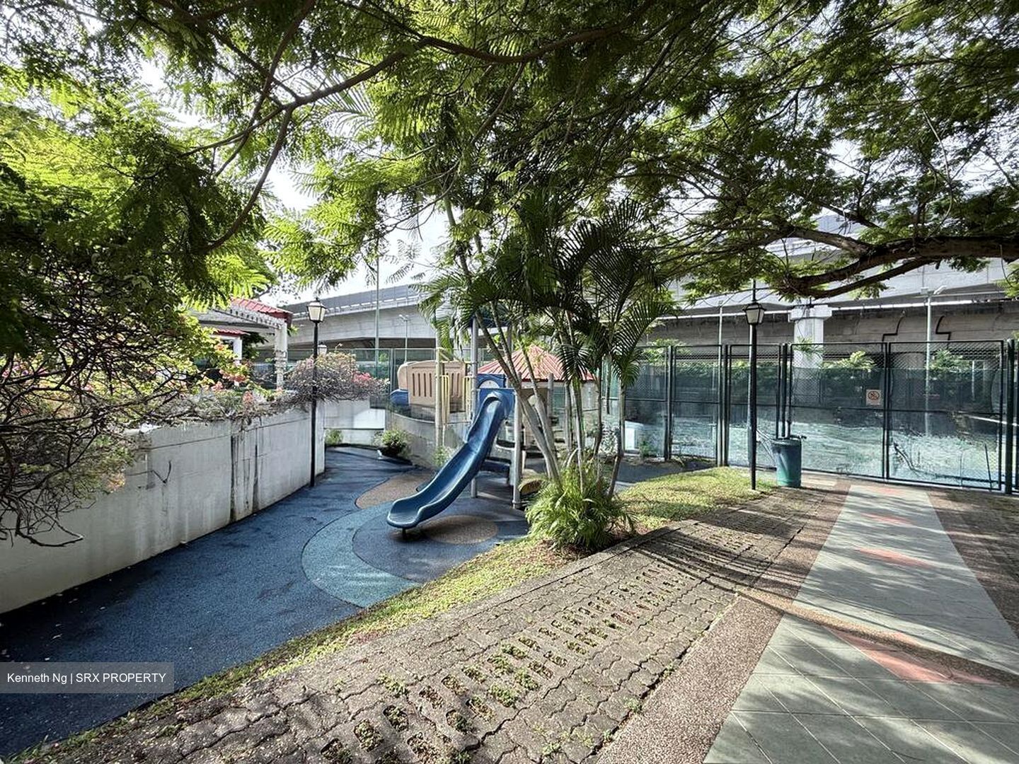 Stratford Court (D16), Condominium #566221131
